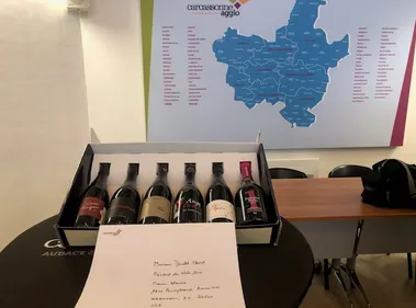 Le président de Carcassonne Agglo envoie du vin audois à la Maison...