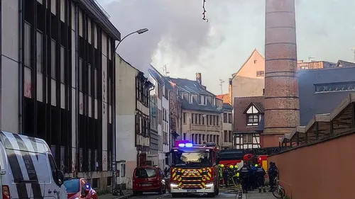 Incendie au centre de Strasbourg, la Maison Mimir détruite