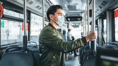 Retour conseillé du masque dans les transports