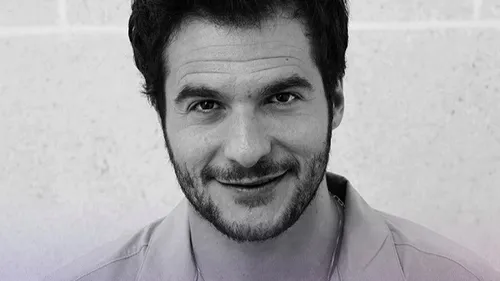 Amir, un nouveau single avant le Top Music Live