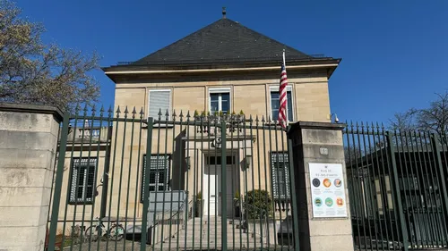 Donald Trump envisage de fermer le Consulat des Etats-Unis à...