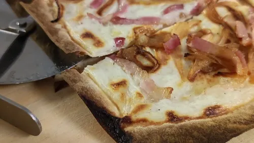 Une bonne tarte flambée quand on a la Dalle
