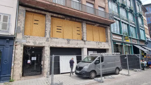Strasbourg : l’enseigne Foot Locker à la place de la brasserie...