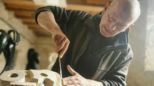 Tailleur de pierre : métier d'une vie, métier d'avenir