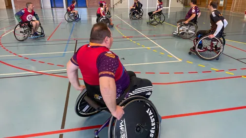 Le hand fauteuil : pour handi ou valide