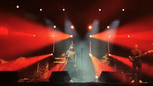 Dis Estelle, c'est quoi un artiste en résidence ?