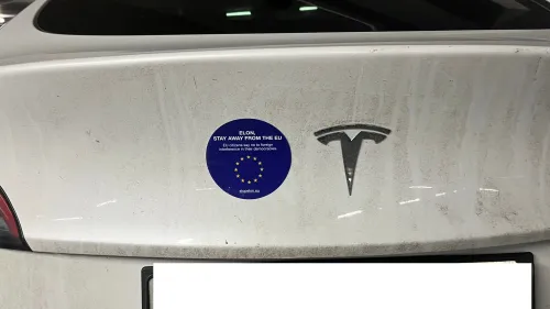Stop Elon, le collectif strasbourgeois mobilisé contre Elon Musk