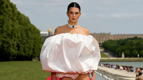 Jacquemus défile à Versailles 