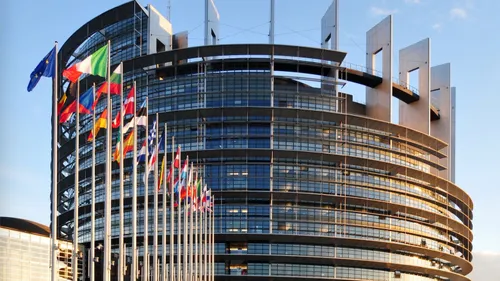 Emmanuel Macron au chevet de la capitale européenne  