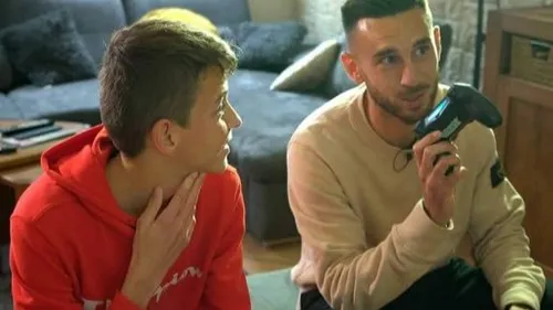 Adrien Thomasson surprend un jeune fan du Racing