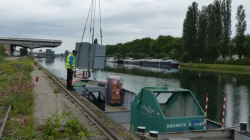 A Mulhouse, on livre les colis sur l'eau