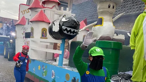 Le carnaval de Roppenheim 2023, dans le froid et la bonne humeur 