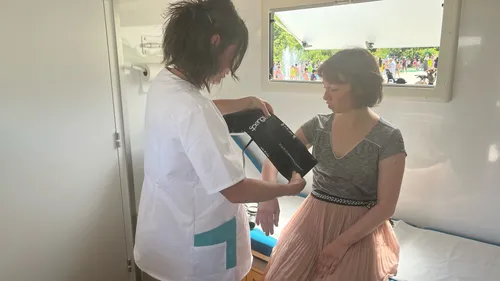 Le bus Spot Santé à Strasbourg : un cabinet médical qui vient vers...