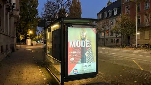 Strasbourg : les panneaux publicitaires des abribus éteints la nuit