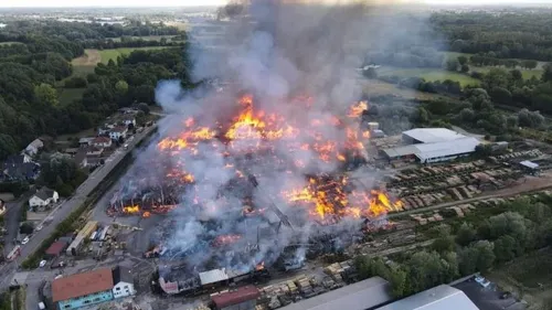 Un important incendie à la scierie Gerhard à Mothern