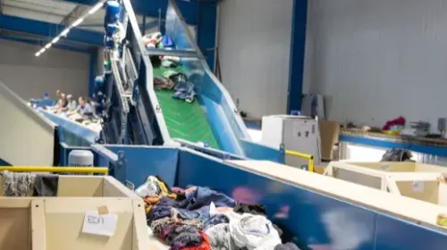 Relais Est alerte sur la fast fashion