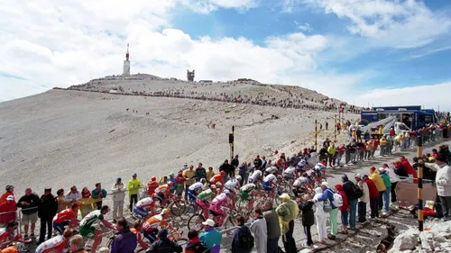 Tour de France : une double ascension du Mont Ventoux au menu de la...