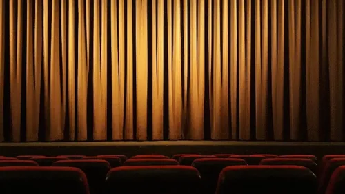 UN FESTIVAL OFF À AVIGNON CET ÉTÉ