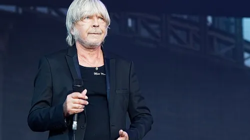 Renaud annonce la sortie d’un nouvel album en février prochain