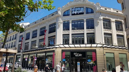 Béziers : l'impressionnante ascension des galeries Lafayette 5 ans...