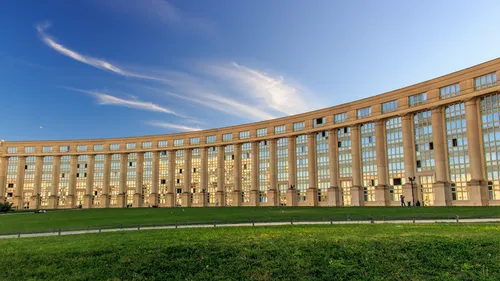 Occitanie : L’emploi salarié privé se contracte en 2025 selon l’Urssaf