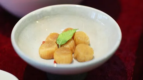 Pour les fêtes, du local dans nos assiettes : les noix de...