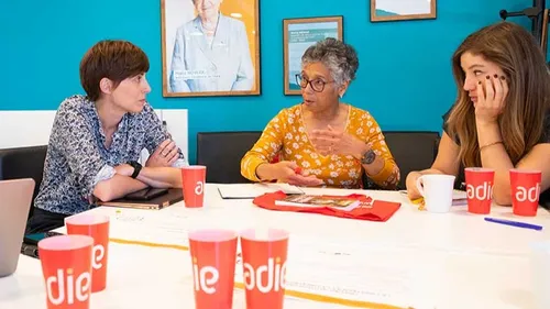 L'Adie recrute 30 bénévoles en Occitanie pour accompagner les...