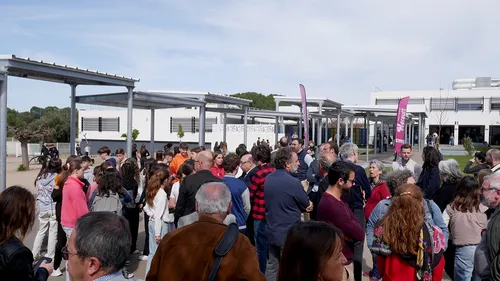 Un collège au Crès dans l'Hérault produit plus qu'il ne consomme