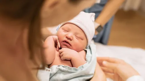 La natalité baisse fortement en Occitanie