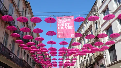 Octobre rose dans le Sud : bouger, chiner et se faire dépister...