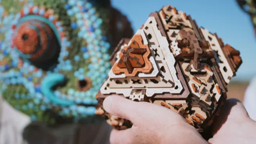 La puzzle box futuriste Tétra, dernière-née de l’entreprise...