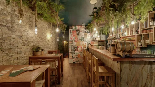 Montpellier : deux bars inversent leurs univers le temps d'une soirée