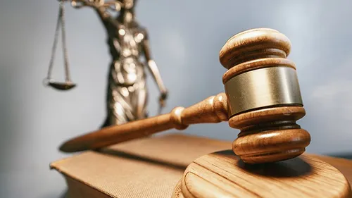 Vaccination des soignants : une avocate de Perpignan lance une...