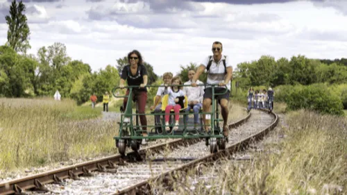 Idées sortie : les spots de vélorail ne manquent pas dans la région
