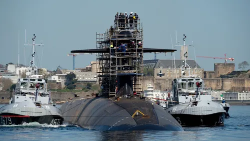 À Brest, Macron redessine la dissuasion nucléaire européenne