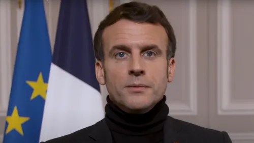 Emmanuel Macron giflé lors d'un déplacement dans la Drôme