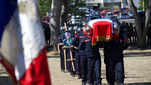 Guérande : l'hommage national rendu au capitaine Allaire