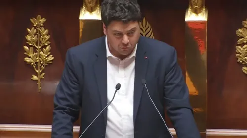 Loire Atlantique : Matthias Tavel en défense des bureaux de poste...