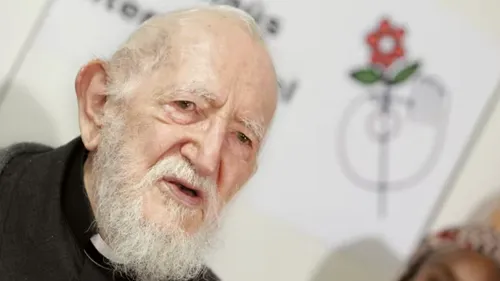 Abbé Pierre : 12 nouvelles accusations de violences sexuelles...