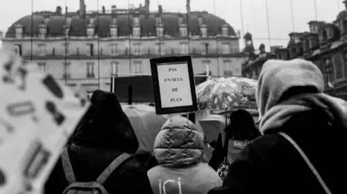 Le collectif Enfantiste appelle au rassemblement contre les...