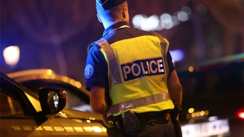 Mort violente hier soir : une femme retrouvée poignardée à...