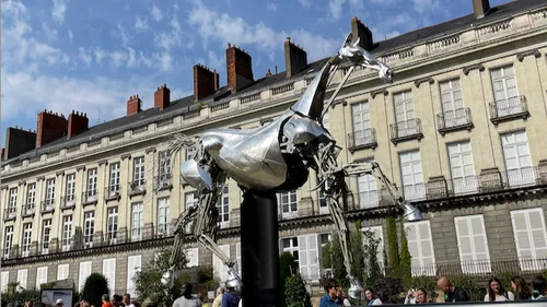 Zeus, la Bretagne et le vent du large : Aurélien Meyer réinvente le...