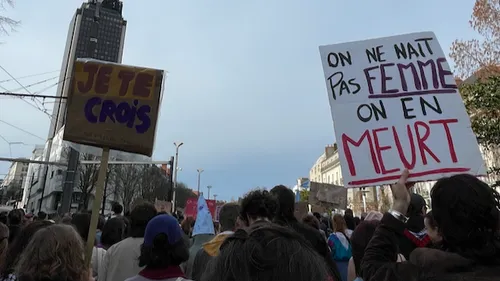 Le Haut Conseil à l'Egalité alerte sur la "menace réelle" du...