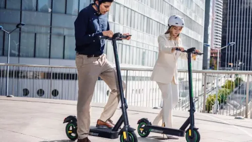 Trottinettes électriques : casque et gilet fluo obligatoires à...