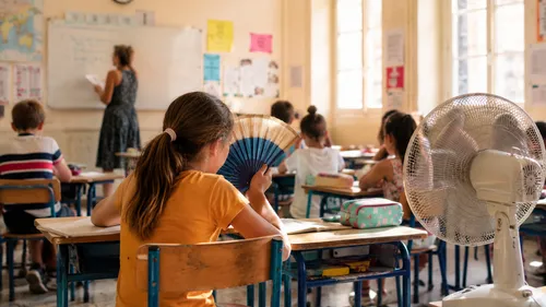 Canicule : les écoles vont-elles fermer ? Le casse-tête qui...