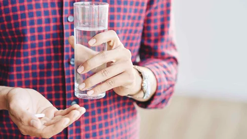 Fièvre, maux de gorge, douleurs : pourquoi les anti-inflammatoires...