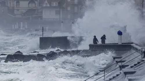Tempête Ciaran : interruption totale du trafic SNCF sur l’ensemble...