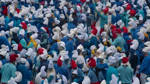 Landerneau, dans le Finistère, schtroumpfe le record du monde !