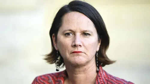 Blocus des lycées : la droite charge Johanna Rolland, la maire...