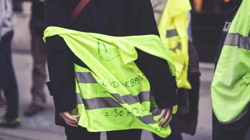 Gilets jaunes : la colère gronde en Finistère, certains se disent...